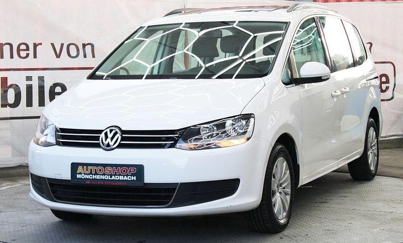 Gebraucht VW Sharan 140 PS (102 kW) 2011 Candyweiss Van / Kleinbus