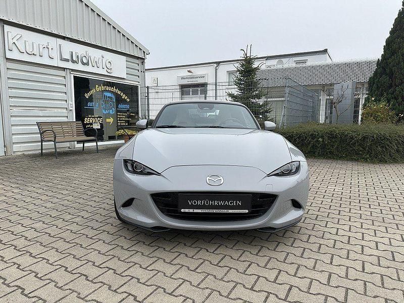 Neu Mazda MX5 Kazari 132 PS (97 kW) 2025 Beige Cabrio