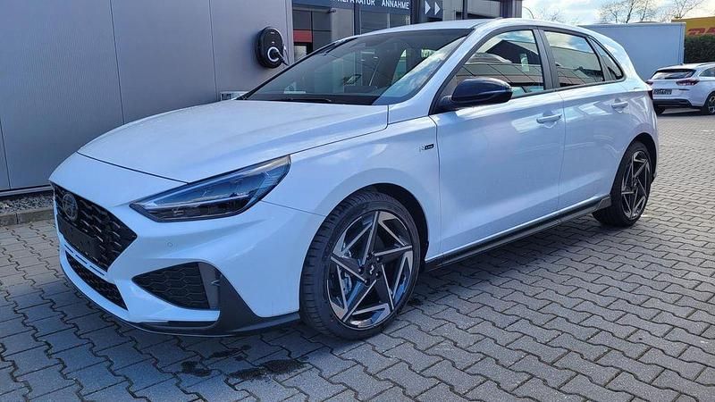 Weiß Neu 2025 Hyundai i30 N Line Limousine | 24.990 € (Superpreis) - Bild 1/4