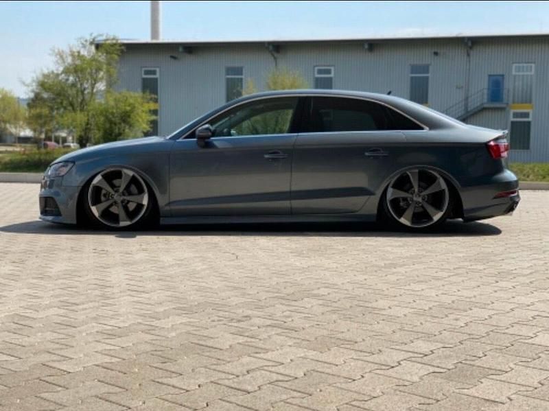 Gebraucht Audi A3 Ambiente 190 PS (139 kW) 2016 Grau Limousine