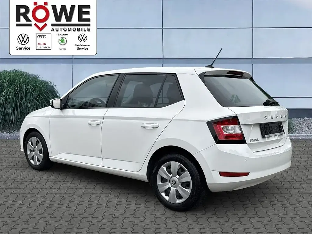 Gebraucht Skoda Fabia Ambition 60 PS (44 kW) 2021 Weiß Kleinwagen