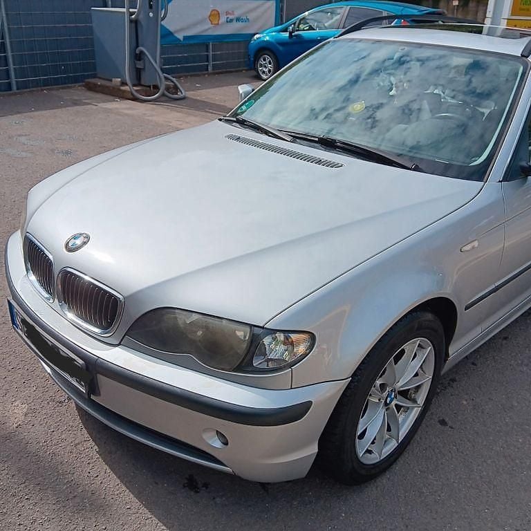 Gebraucht BMW 320 170 PS (125 kW) 2004 Silber Kombi