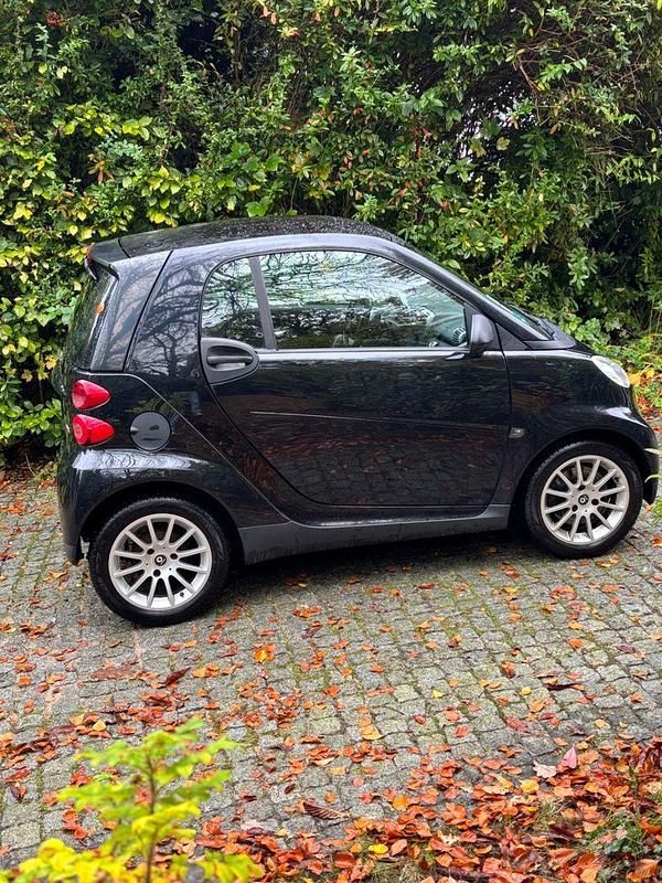 Schwarz Gebraucht 2008 Smart ForTwo Coupé Passion Coupé | 3.500 € (Guter Preis) - Bild 1/4