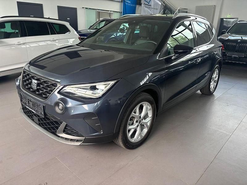 Grau Gebraucht 2024 Seat Arona FR-Line SUV | 16.990 € (Guter Preis) - Bild 1/4