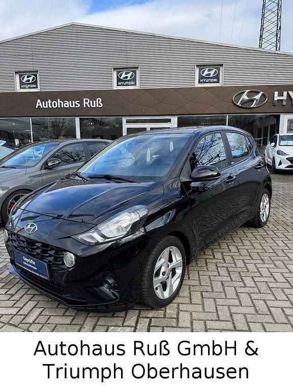 Gebraucht Hyundai i10 Trend 67 PS (49 kW) 2020 Schwarz Kleinwagen