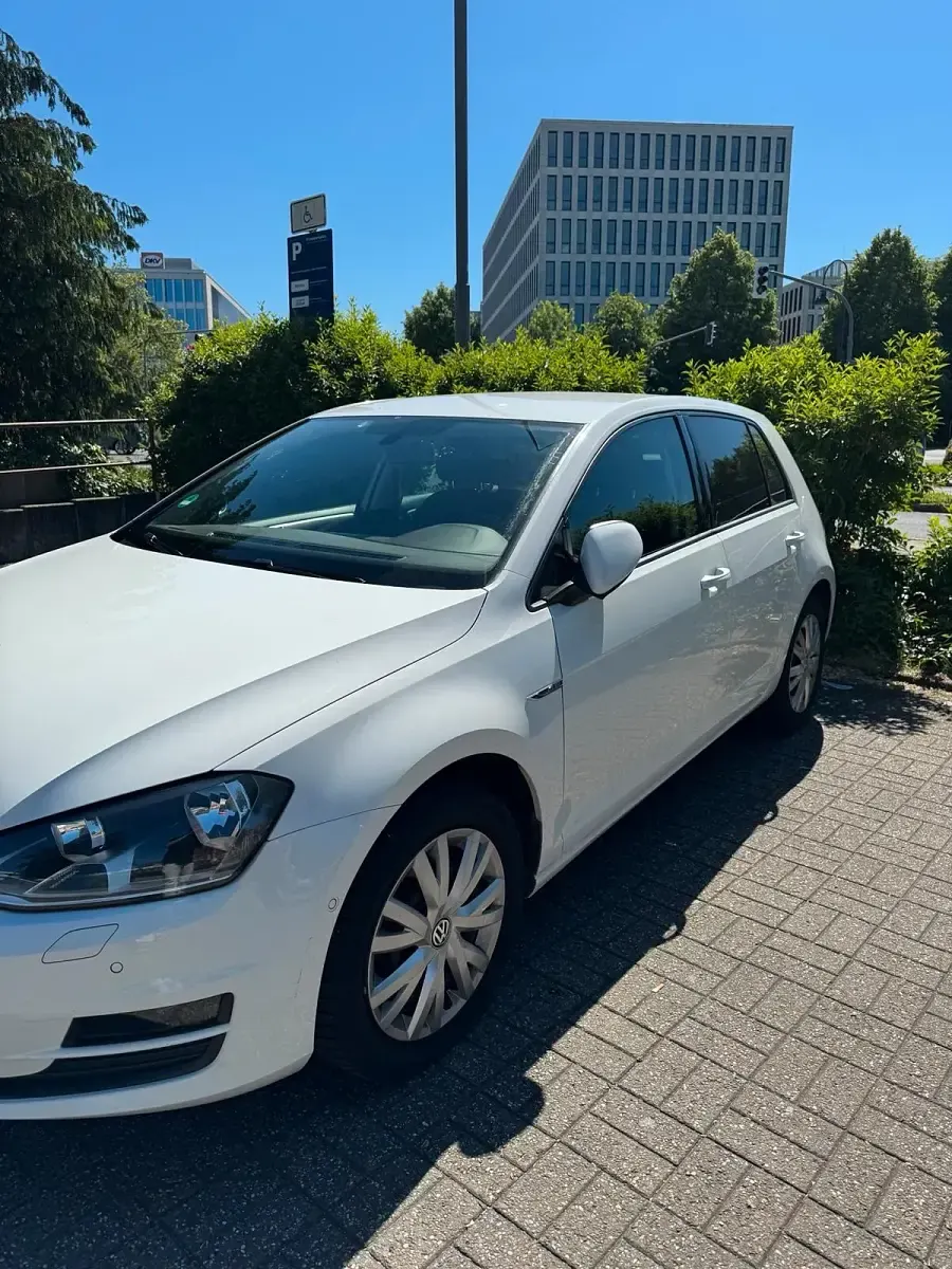 Second-hand VW Golf VII 110 CP (80 kW) 2015 Alb Hatchback