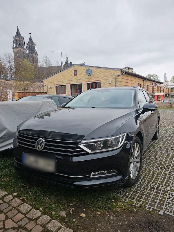 Gebraucht VW Passat Comfortline 150 PS (110 kW) 2015 Schwarz Kombi