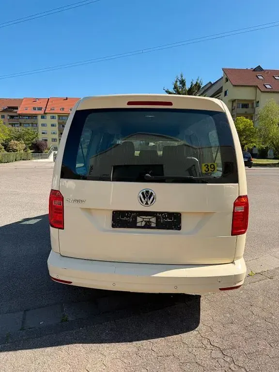 Second-hand VW Caddy Maxi Comfortline 102 CP (75 kW) 2019 Monovolum