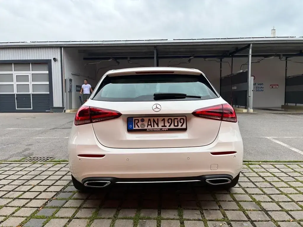 Gebraucht Mercedes A200 150 PS (110 kW) 2020 Weiß Limousine
