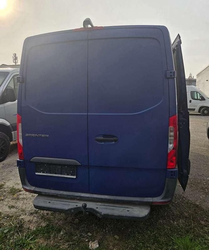 Gebraucht Mercedes Sprinter 155 PS (114 kW) 2019 Blau Van