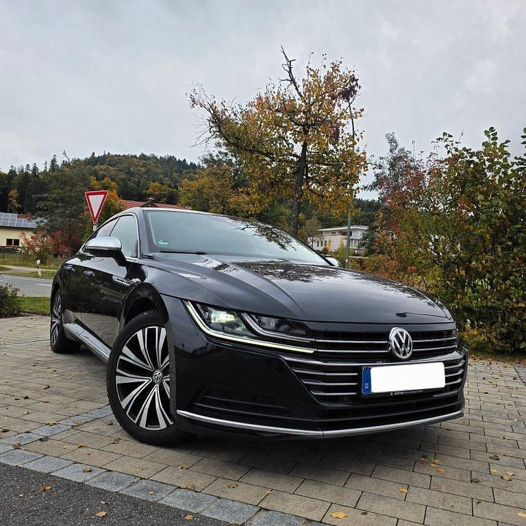 Schwarz Gebraucht 2017 VW Arteon Limousine | 21.800 € (Guter Preis) - Bild 1/4