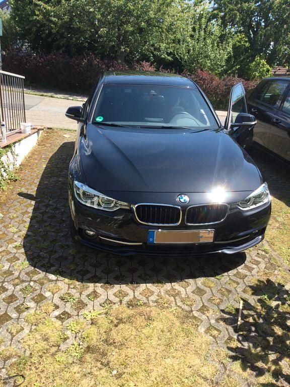 Schwarz Gebraucht 2018 BMW 320 Sport Line Limousine | 21.000 € (Fairer Preis) - Bild 1/4