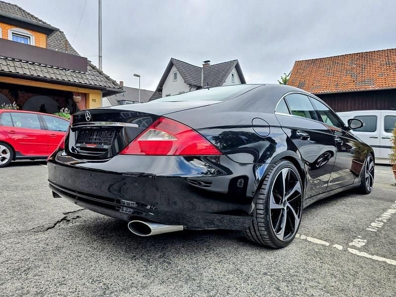 Schwarz Gebraucht 2004 Mercedes CLS500 Coupé | 9.999 € (Etwas zu teuer) - Bild 1/4