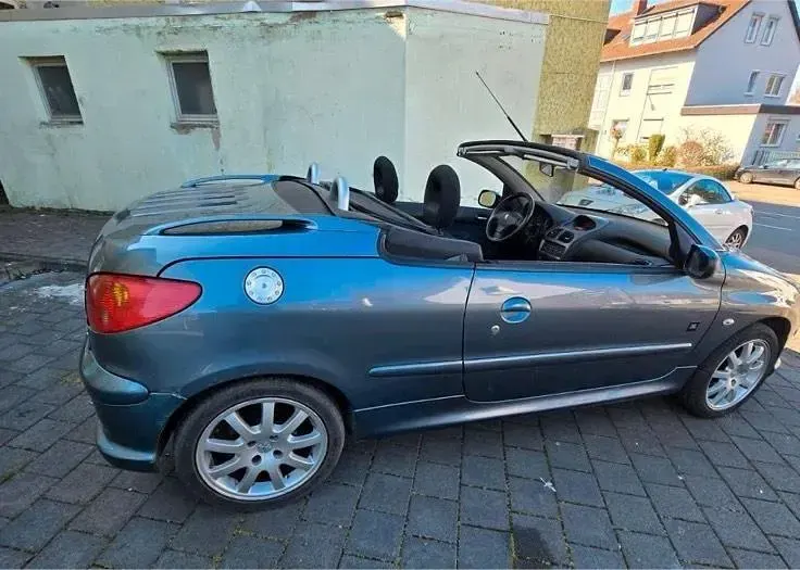 Gebraucht Peugeot 206 CC 110 PS (80 kW) 2006 Grau Cabrio