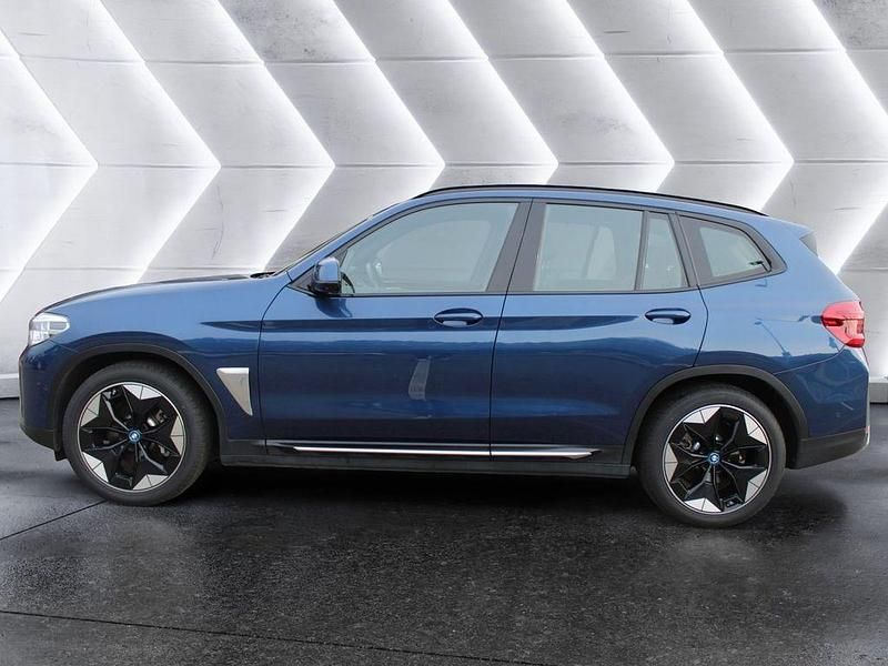 Używany BMW iX3 Impressive 210 kW (286 KM) 2022 Niebieski SUV