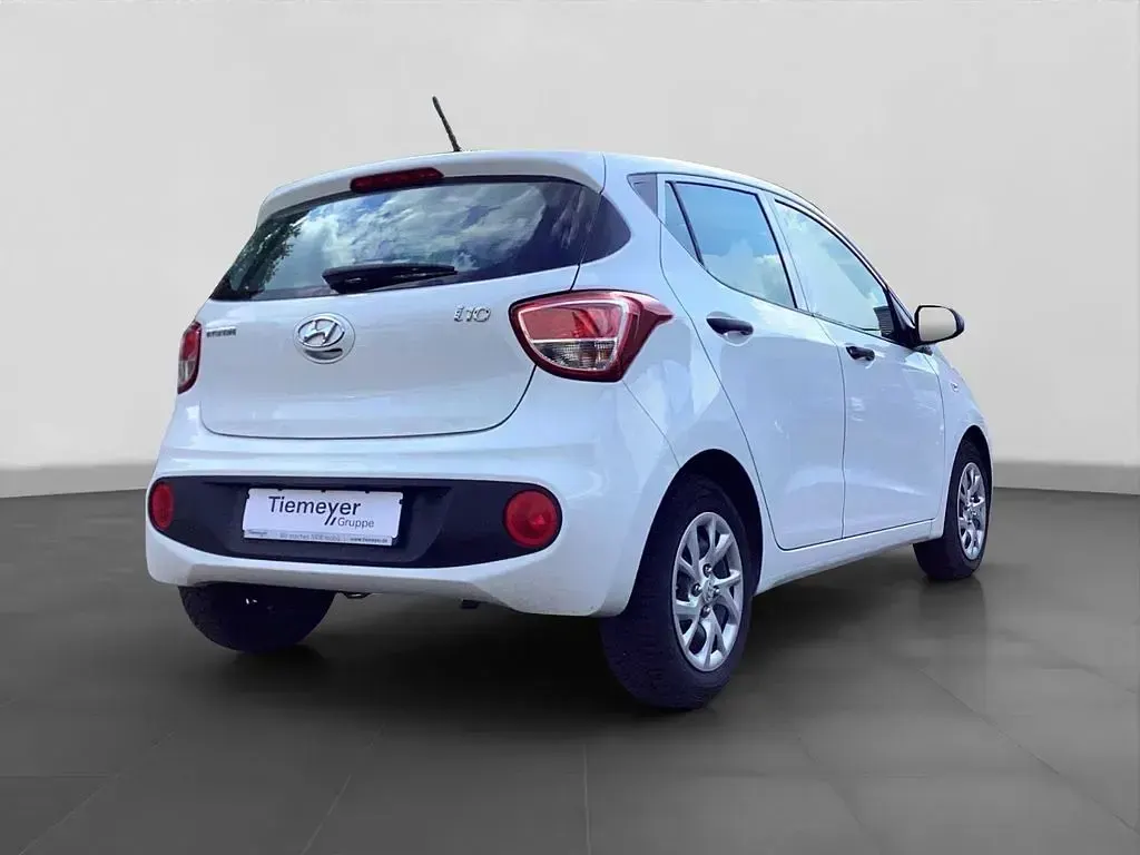 Gebraucht Hyundai i10 Passion Plus 67 PS (49 kW) 2017 Weiß Kleinwagen