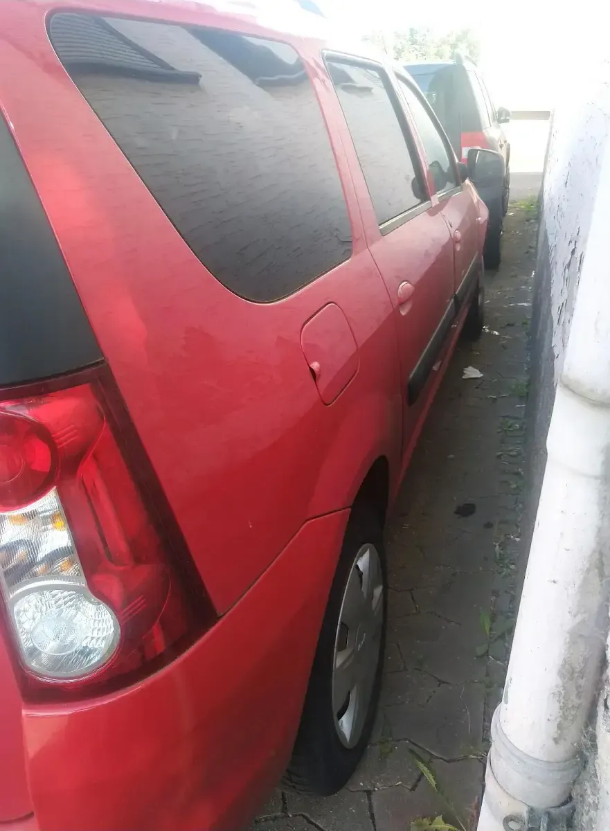 Gebraucht Dacia Logan 88 PS (64 kW) 2009 Rot Kombi