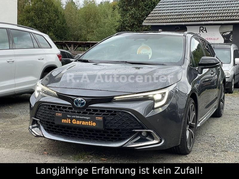Grau Gebraucht 2024 Toyota Corolla Business Edition Kombi | 27.000 € (Guter Preis) - Bild 1/4