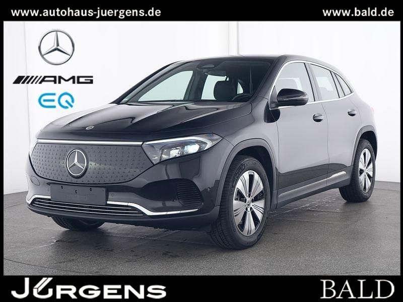Schwarz kosmosschwarz metallic Gebraucht 2024 Mercedes EQA350 Progressive SUV | 34.870 € (Fairer Preis) - Bild 1/4