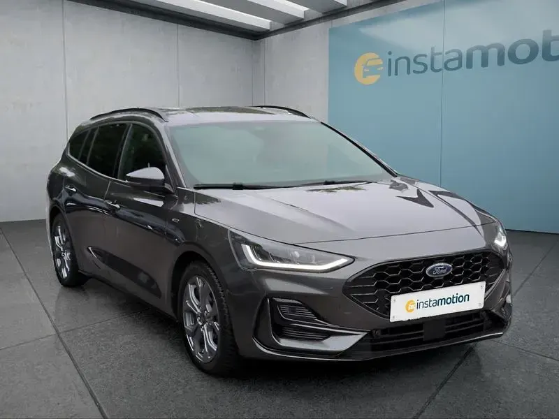Gebraucht Ford Focus 125 PS (91 kW) 2024 Grau Kombi