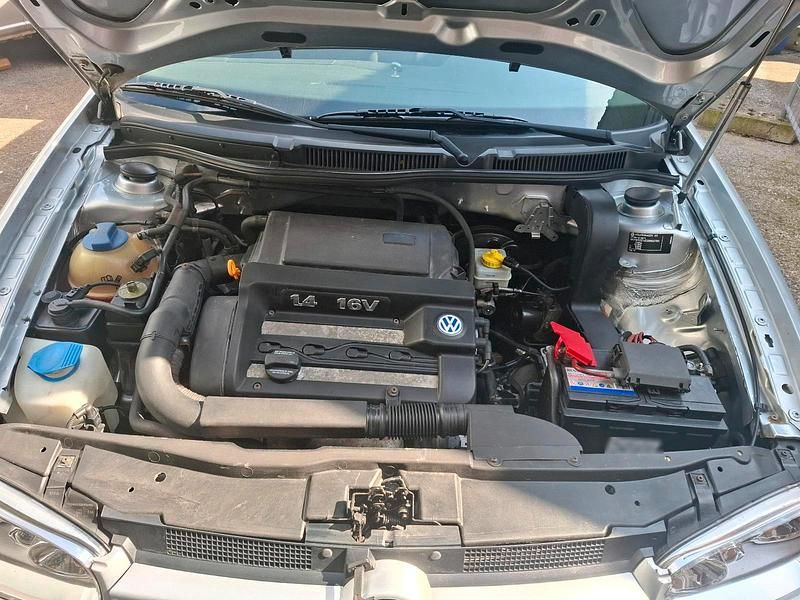 Gebraucht VW Golf IV 75 PS (55 kW) 2001 Silber Kleinwagen