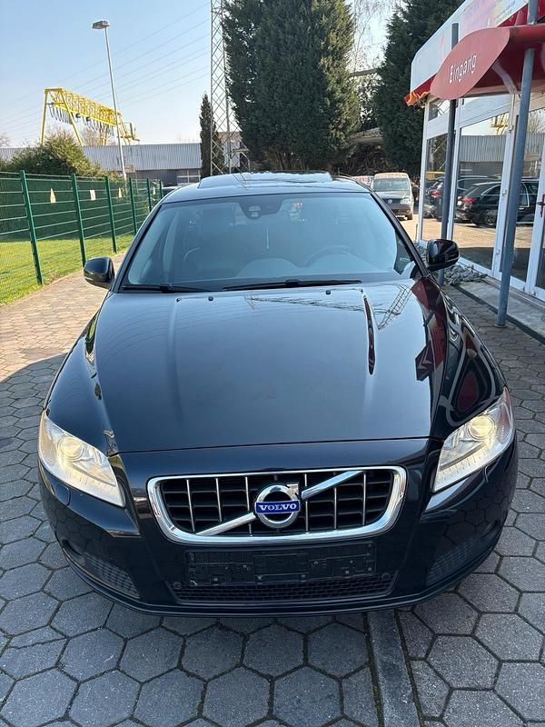Gebraucht Volvo V70 179 PS (131 kW) 2012 Schwarz Kombi