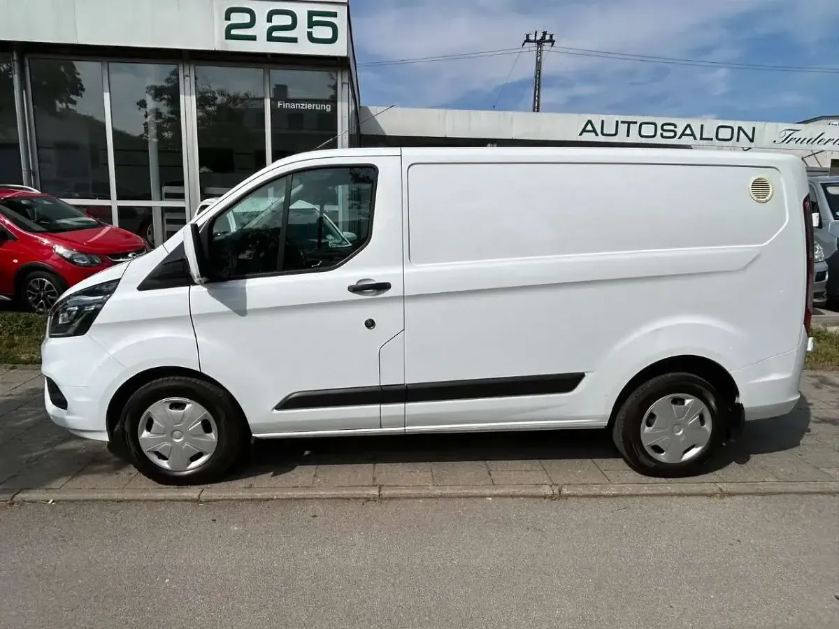 Gebraucht Ford Transit Custom 131 PS (96 kW) 2021 Frozen white Kombi