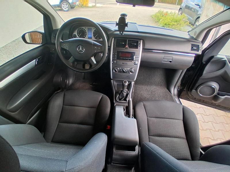 Gebraucht Mercedes B150 95 PS (69 kW) 2007 Schwarz Van / Kleinbus