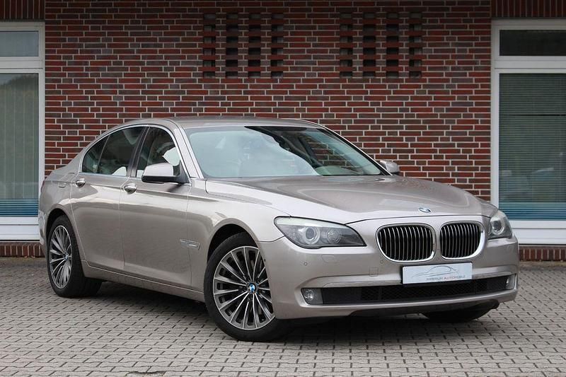 Gebraucht BMW 730 Efficient Dynamics 245 PS (180 kW) 2009 Silber Limousine