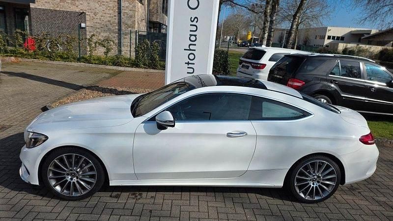 Gebraucht Mercedes C200 184 PS (135 kW) 2017 Weiß Coupé