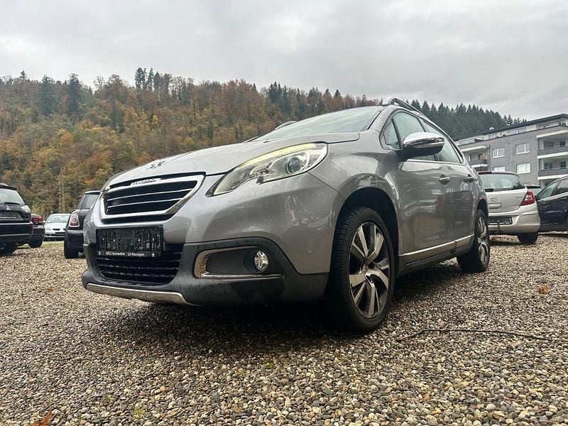 Grau Gebraucht 2016 Peugeot 2008 Allure SUV | 6.950 € (Guter Preis) - Bild 1/4