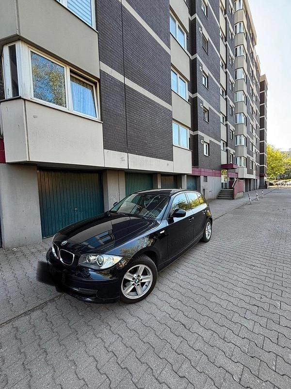 Gebraucht BMW 118 143 PS (105 kW) 2009 Schwarz Kleinwagen