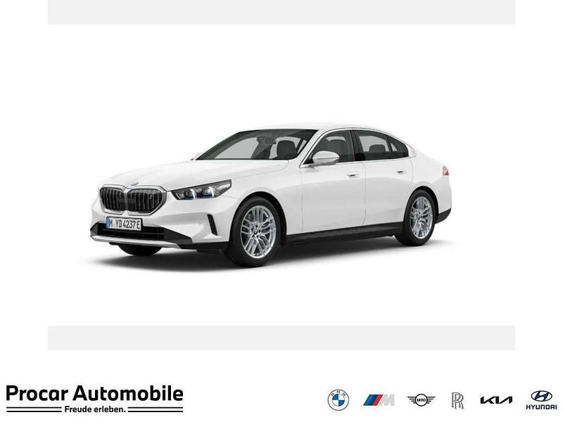 Weiß Neu 2025 BMW i5 Sport Line Limousine | 52.799 € - Bild 1/1