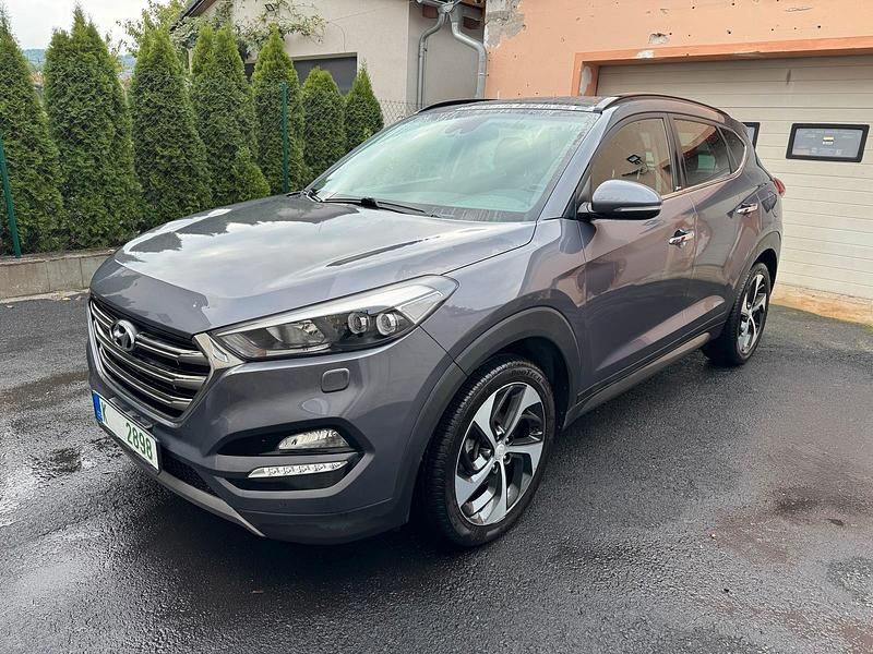 Grau Gebraucht 2016 Hyundai Tucson SUV | 12.300 € (Guter Preis) - Bild 1/4