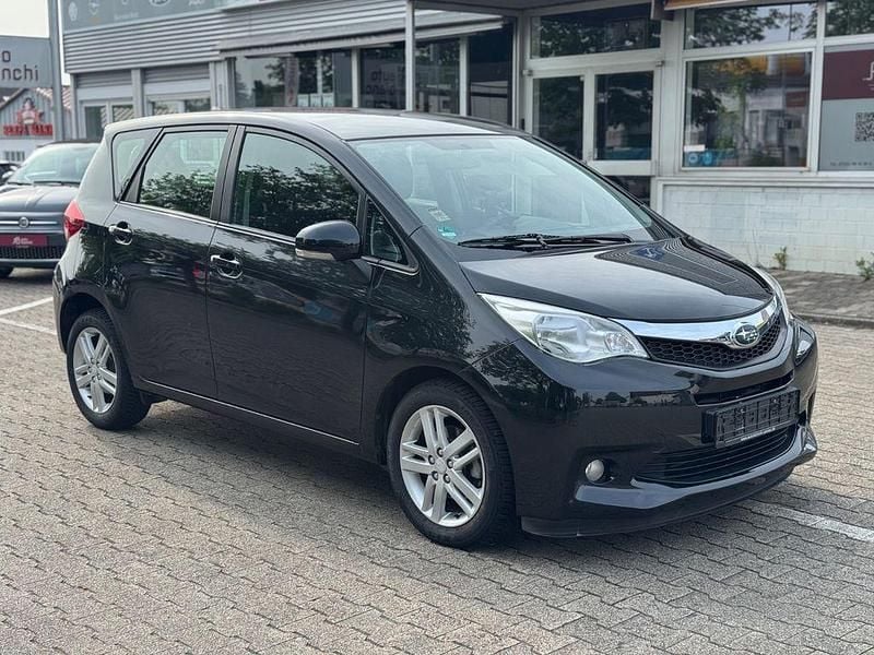 Gebraucht Subaru Trezia Active 90 PS (66 kW) 2011 Schwarz Kleinwagen