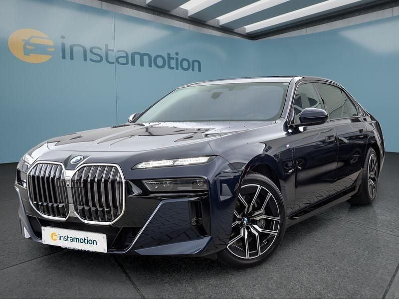 Blau Gebraucht 2025 BMW 750 Limousine | 108.499 € - Bild 1/4
