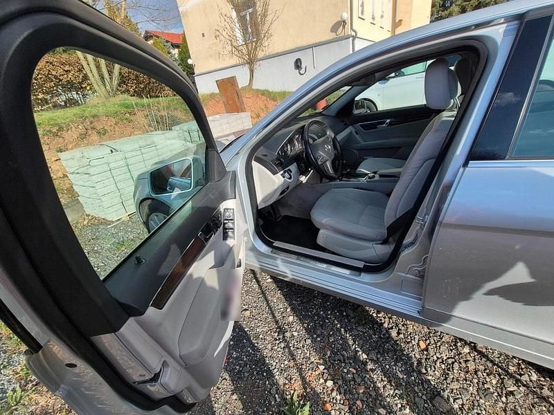 Gebraucht Mercedes C350 270 PS (198 kW) 2011 Silber Limousine