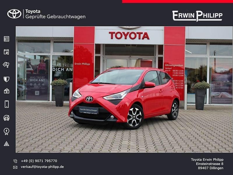 Rot Gebraucht 2018 Toyota Aygo Connect Style Kleinwagen | 9.390 € (Fairer Preis) - Bild 1/4
