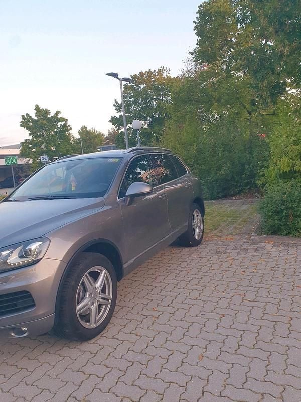 Gebraucht VW Touareg 239 PS (175 kW) 2010 Grün SUV