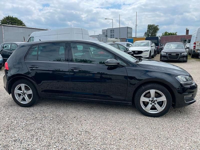 Gebraucht VW Golf VII LOUNGE 150 PS (110 kW) 2015 Schwarz Limousine