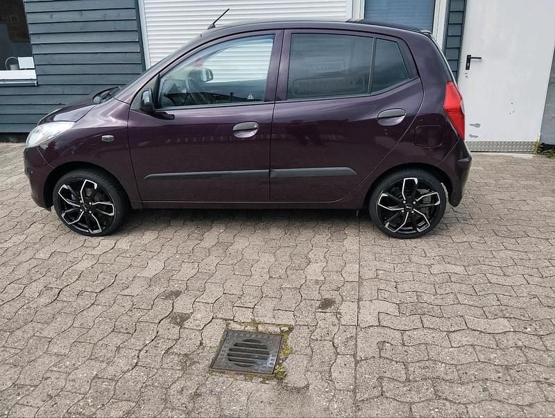 Violet Gebraucht 2013 Hyundai i10 Kleinwagen | 2.350 € (Fairer Preis) - Bild 1/4