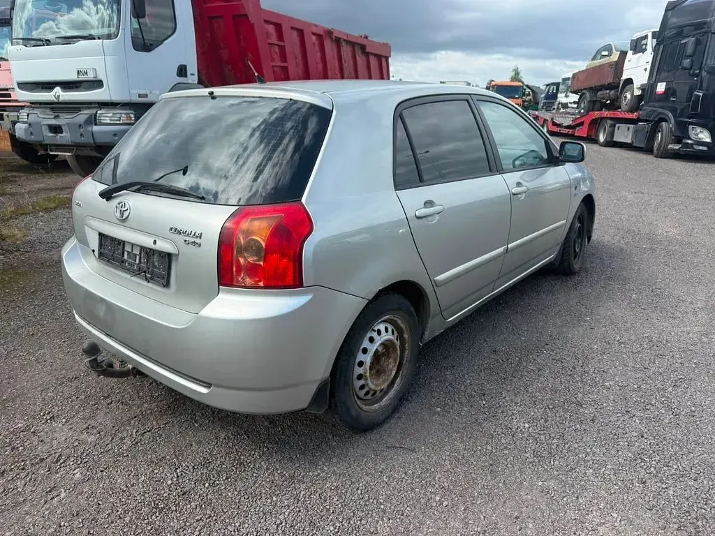 Gebraucht Toyota Corolla 90 PS (66 kW) 2007 Silber Limousine