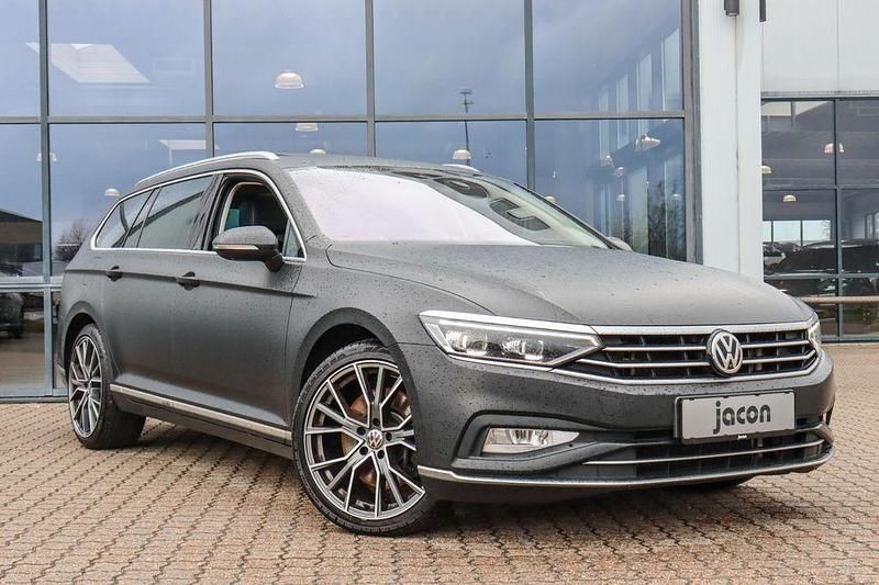 Gebraucht VW Passat Elegance 239 PS (175 kW) 2020 Blau Kombi