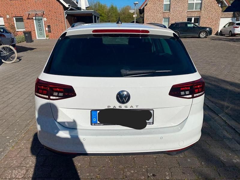 Gebraucht VW Passat Elegance 150 PS (110 kW) 2021 Weiß Limousine