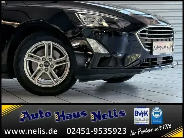 Gebraucht Ford Focus Cool & Connect 120 PS (88 kW) 2020 Schwarz Kombi