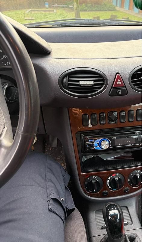 Gebraucht Mercedes A160 105 PS (77 kW) 2002 Silber Van / Kleinbus