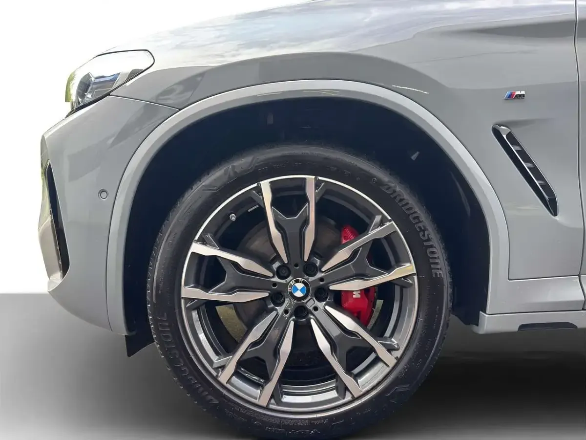 Gebraucht BMW X4 M M Sport 360 PS (264 kW) 2023 M brooklyn grau metallic SUV