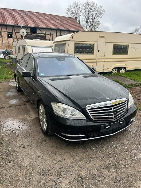 Gebraucht Mercedes S350 258 PS (189 kW) 2012 Schwarz Limousine