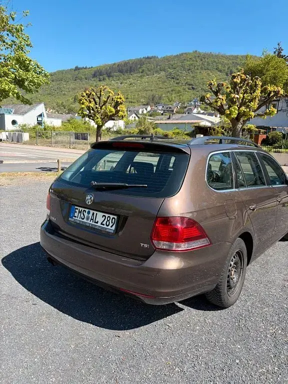 Second-hand VW Golf VI 166 CP (122 kW) 2011 Maro Hatchback