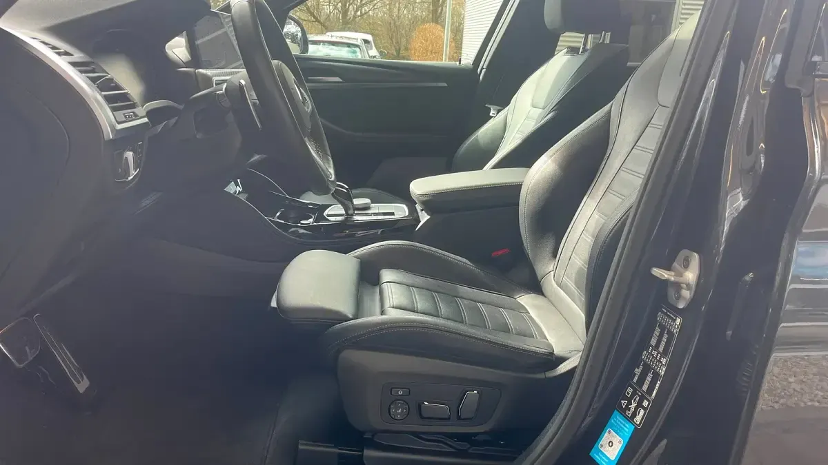 Używany BMW X4 Efficient Dynamics 286 KM (210 kW) 2024 Szary SUV